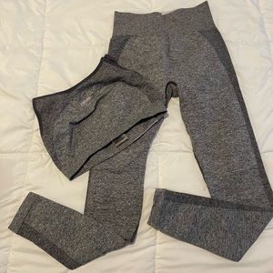 Gymshark Flex set with high waisted pants and sports bra. Used once or twice.